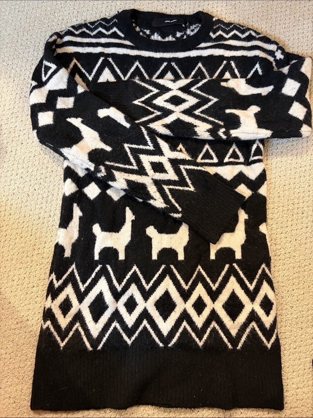 Vero Moda Black & White Alpaca Pattern Crewneck Sweater